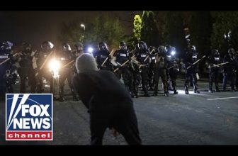Entire Portland riot squad resigns after officer’s indictment